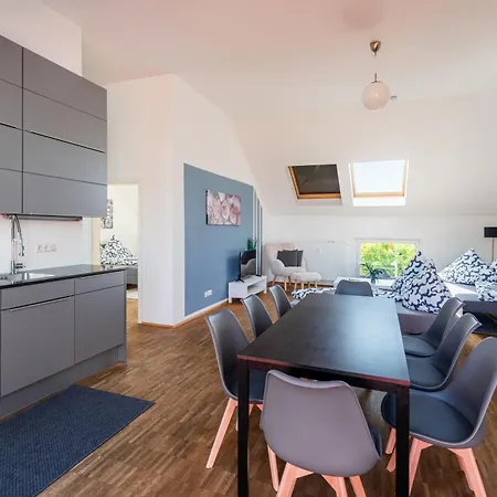 Sky Loft - Moderne Dachwohnung Mit Terrasse Und Blick Aufs Rathaus Apartamento *