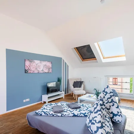 Sky Loft - Moderne Dachwohnung Mit Terrasse Und Blick Aufs Rathaus *