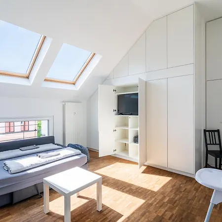 Apartment Fantastic Attic *
